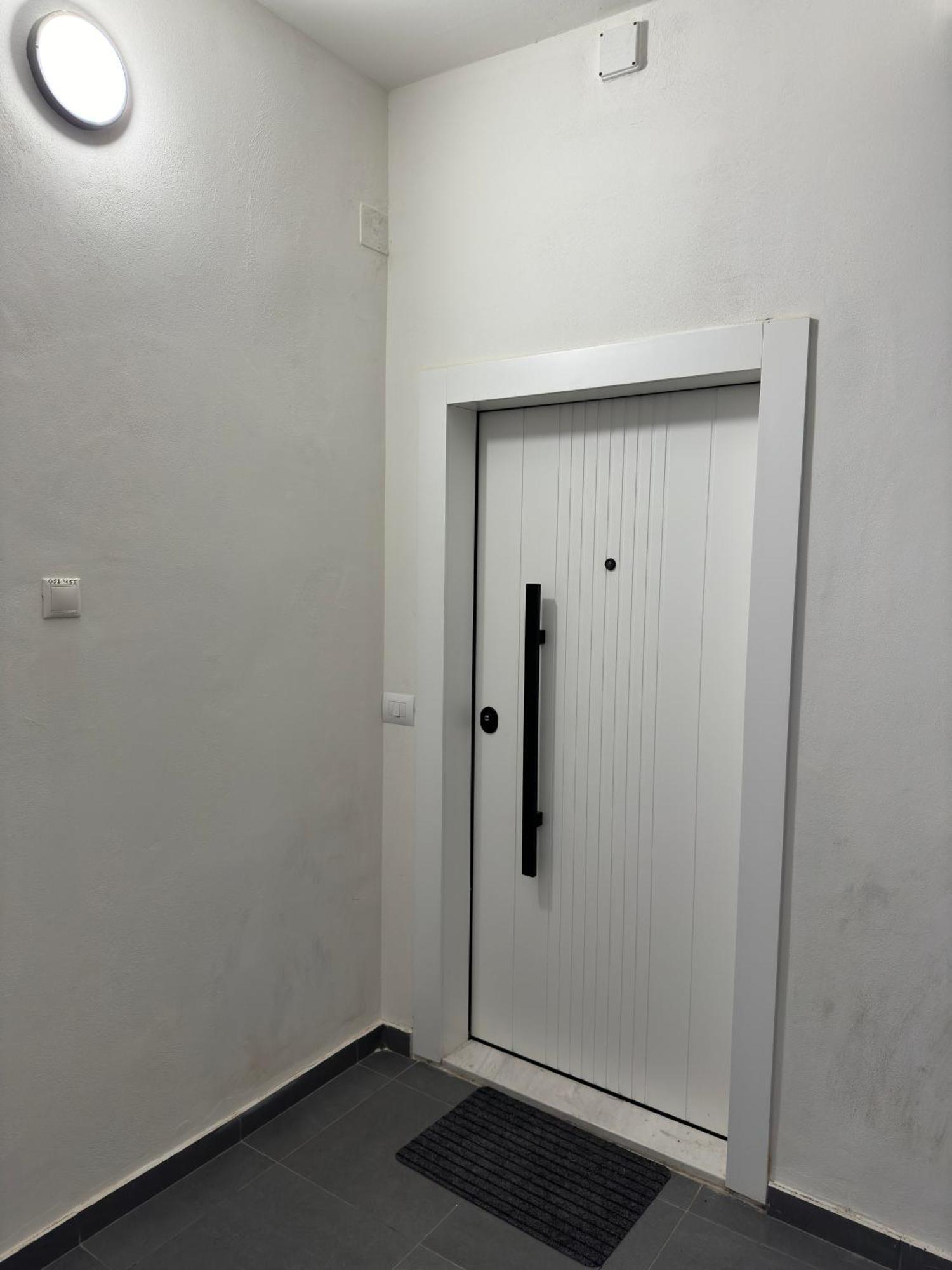 Incasso City Center Apartment Тирана Екстериор снимка